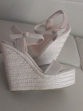 Women's Light Beige Espadrille Wedge Sandals with Ankle Strap Size EU 36